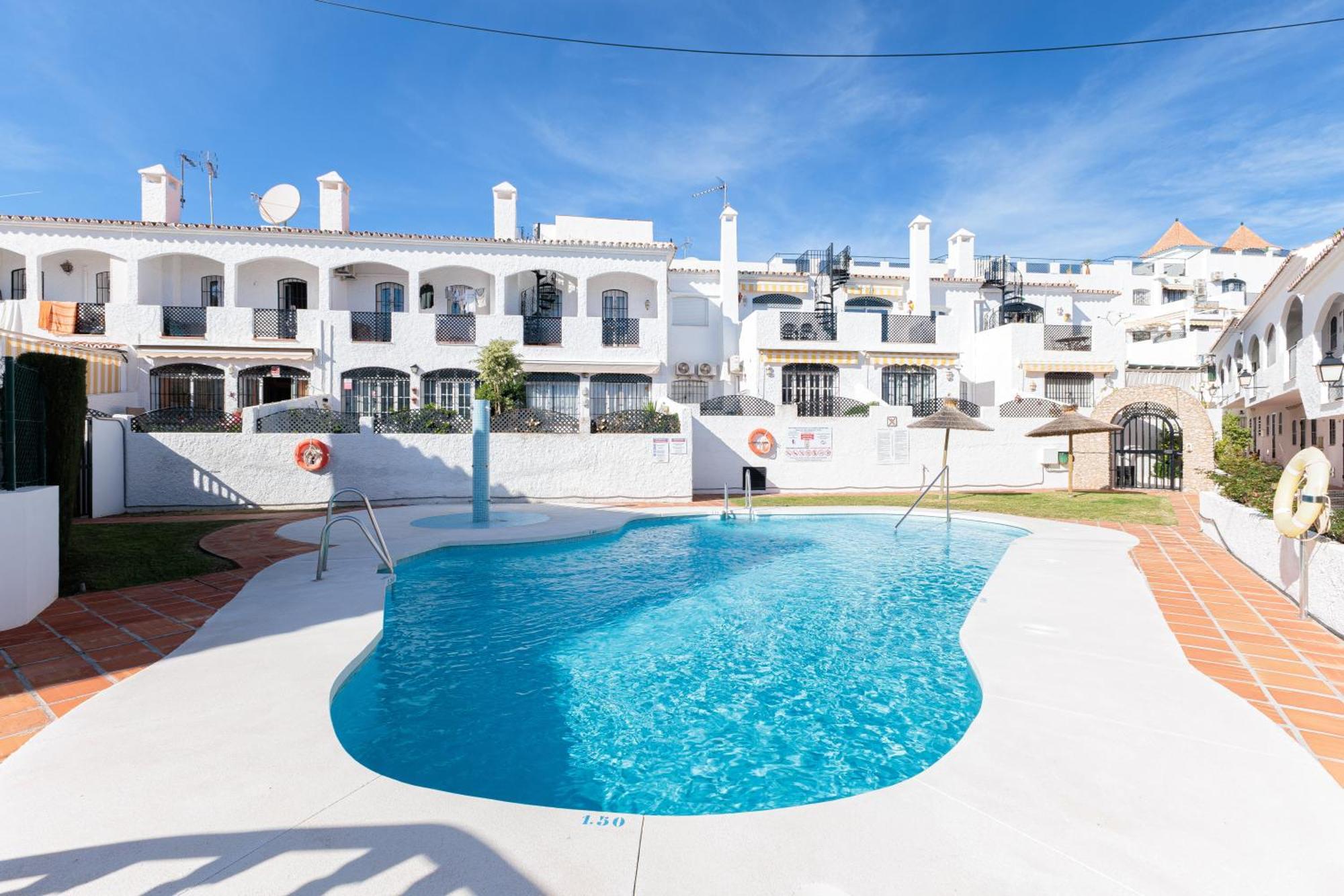 1 Bedroom In Verano Azul, Free Wi-Fi Нерха Екстер'єр фото