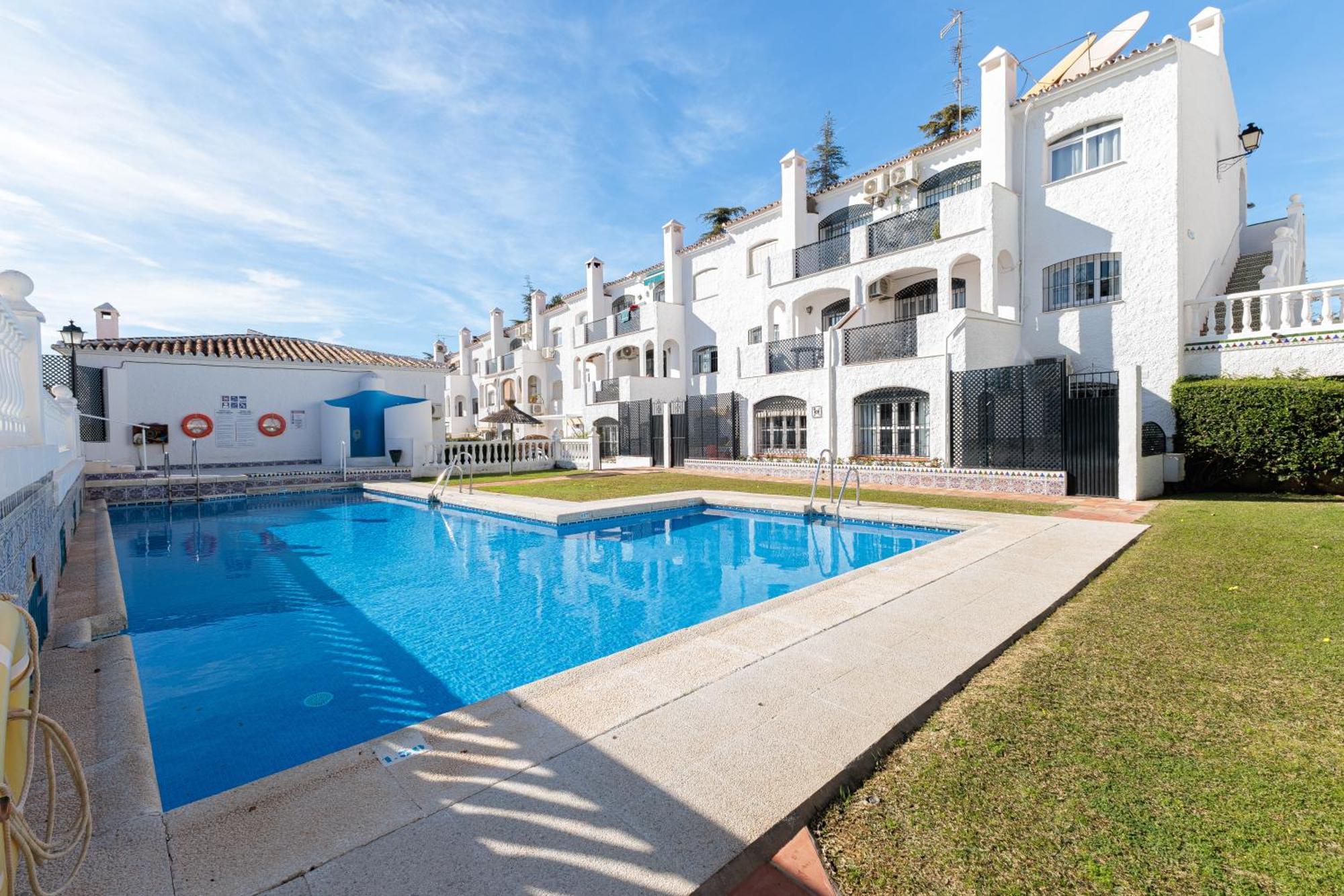1 Bedroom In Verano Azul, Free Wi-Fi Нерха Екстер'єр фото