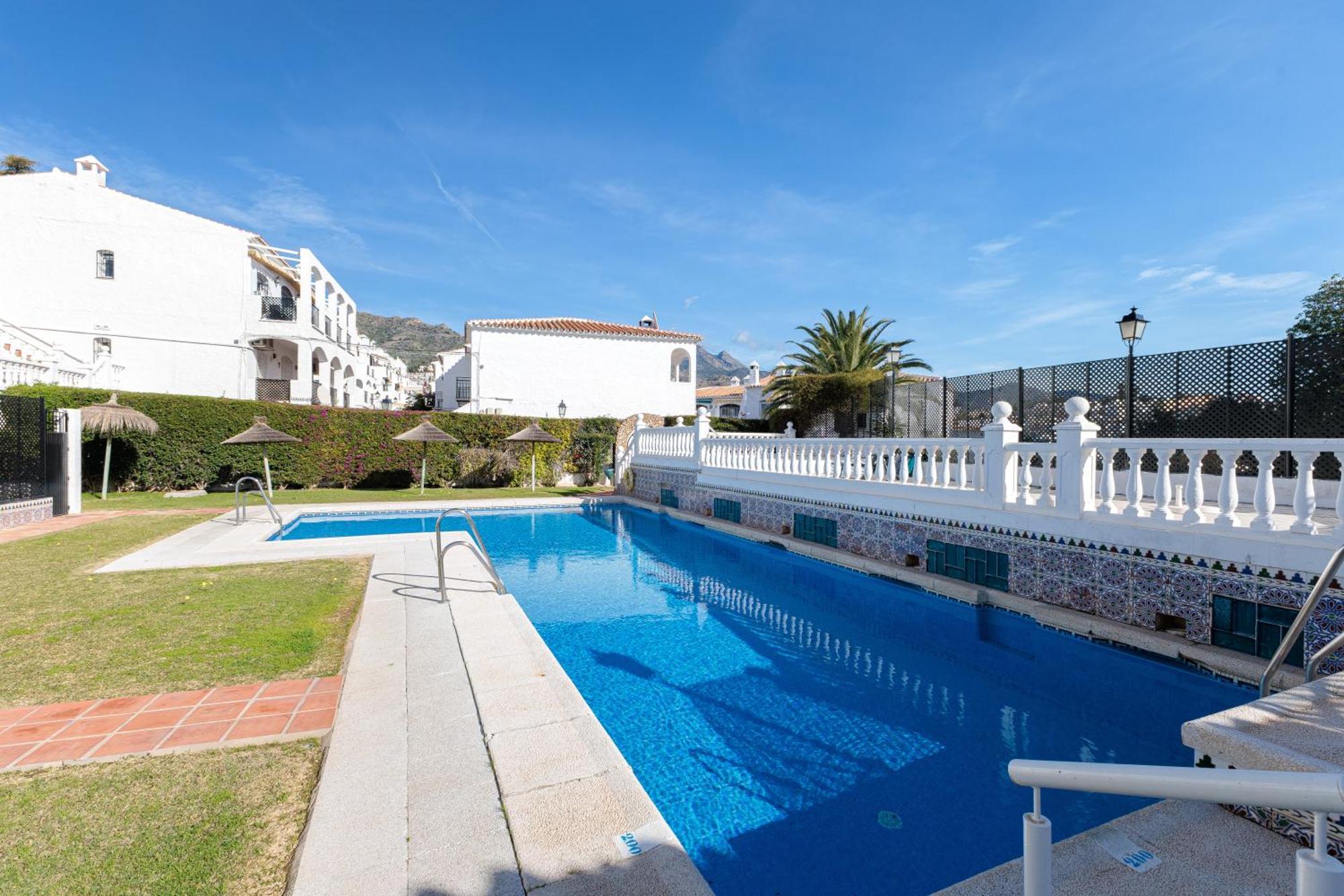 1 Bedroom In Verano Azul, Free Wi-Fi Нерха Екстер'єр фото
